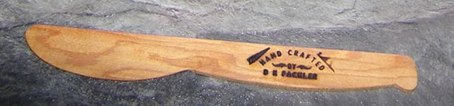 wooden spreading knife